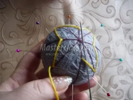 Temari labdák kezével utasításokat, hogyan kell csinálni egy fotó és videó