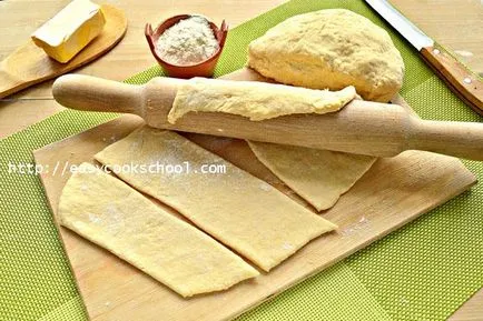 Flaky kelt tészta recept Gyorsétterem, egyszerű receptek (tészta) Flaky kelt tészta recept Gyorsétterem, egyszerű receptek