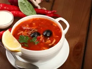 Szoljánka a multivarka lépésről lépésre recept fotókkal
