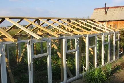 Greenhouse az ablakkeret kezével rajzok, fotók és videók a folyamat
