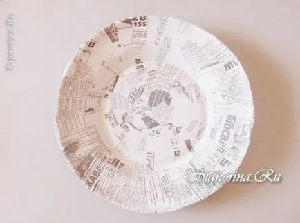 Plate papírmasé újságokból saját kezűleg (újságok) Plate papírmasé újságokból saját kezűleg