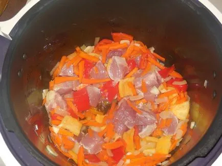 Sült burgonya hús és zöldségek - hogyan kell főzni egy pörkölt burgonya hússal multivarka (zöldség) Sült burgonya hús és zöldségek - hogyan kell főzni egy pörkölt burgonya hússal multivarka,