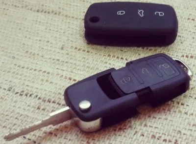 Switchblade gombot saját kezűleg, kézműves autók (kulcs) Switchblade gombot saját kezűleg, kézműves autók