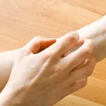 Viszkető bőrgyulladások kezelésére, leírást tünetek és jelek, fotó (viszketés) Viszkető bőrgyulladások kezelésére, leírást tünetek és jelek, fotók