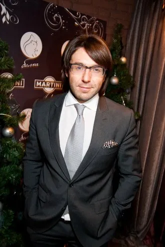 Andrey Malakhov látás helyreállításához segített egy csodálatos új eszköz (Mal) Andrey Malakhov látás helyreállításához segített egy csodálatos új eszköz