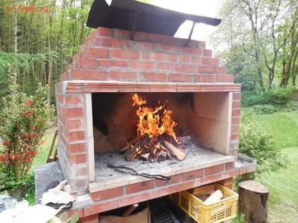 Barbecue téglából kezét videó használati és poryadovkoy (barbecue) Barbecue téglából kezét videó használati és poryadovkoy