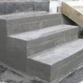 Betonozás az udvar kezével