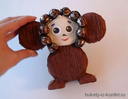 Cheburashka édességek kezét hogyan édességet ki Cheburashka fotó