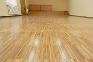 Mi a jobb padló vagy laminált - mint helyesen válasszuk ki a videó anyag (jobb) Mi a jobb padló vagy laminált - mint helyesen válasszuk ki a videó anyag