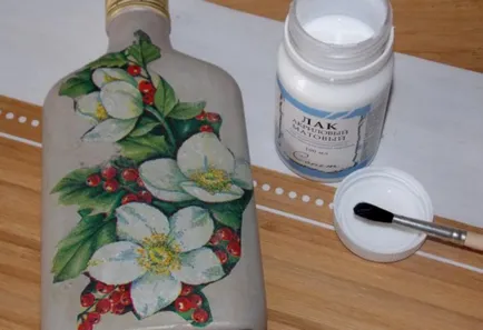 Decoupage fotók mester osztályt a lemezeken és a palackok (35 fotók)