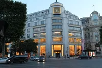 Champs Elysees - leírása a Champs-Élysées, Párizs, Franciaország, ár, fotó