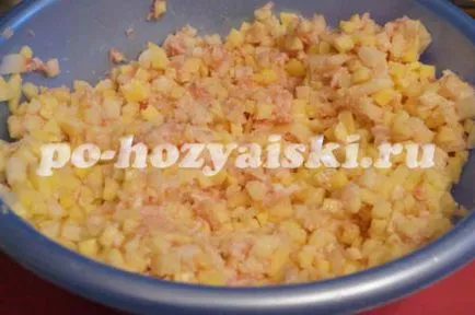 Élesztő pite hús és a burgonya, a recept egy fotót