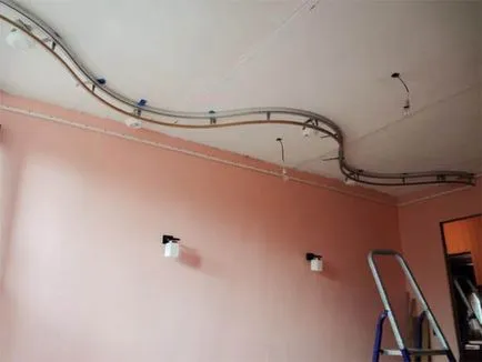 Duplex álmennyezet kezét, hogy melyik lehetőséget választja, hogyan lehet