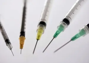 Töltőanyagok a kozmetika, mi az, aki megjelenik, és hogy van-e lehet szövődmények