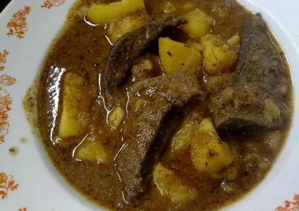 Mi készül a burgonya pörkölt máj