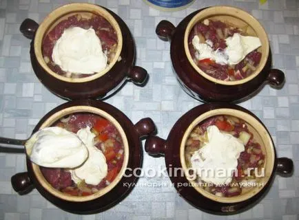 Marhapörkölt pot - főzés férfiak