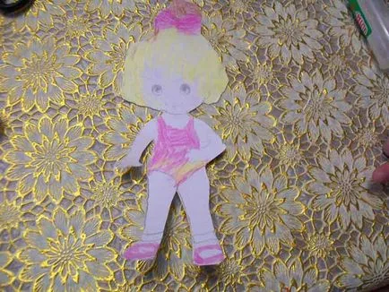 Játékok a lányok kezüket Paper Doll a ruhák, hogy vágja ki (saját) Játékok a lányok kezüket Paper Doll a ruhák, hogy csökkentsék