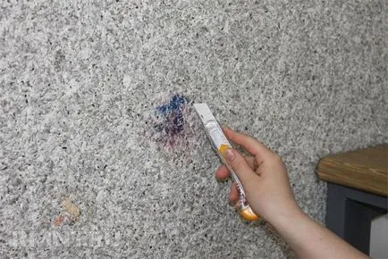 Hogyan lehet gyorsan eltávolítani a régi tapétát a falról