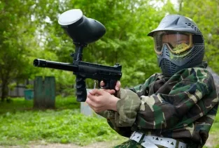 Hogyan kell megnyitni egy paintball csapat, és ez bankképes