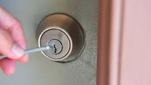 Hogyan lehet megnyitni a zár pin -, hogyan lehet feltörni, vagy kinyitja az ajtót
