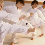 Hogyan talál egy kényelmes kimonó számára judo tippjeinket (pick up) Hogyan talál egy kényelmes kimonó számára judo tippjeinket