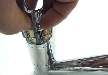 Hogyan változik a patront a csaptelep a konyha, zuhanyzó, video (patron) Hogyan változik a patront a csaptelep a konyha, zuhanyzó, videó