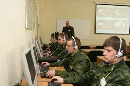 Hogyan beiratkozik egy katonai iskolába információk diákoknak