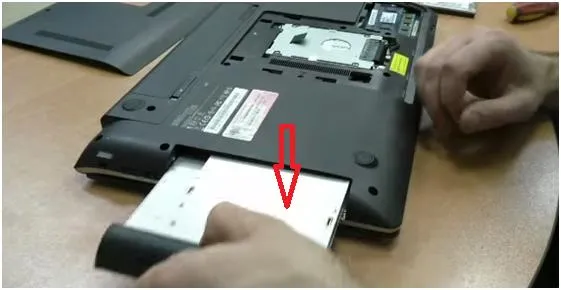 Hogyan tegyük egy második merevlemezt a laptop helyett az optikai meghajtót (put) Hogyan tegyük egy második merevlemezt a laptop helyett az optikai meghajtó