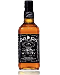 Hogyan whiskyt ivott snack, hogyan kell alkalmazni a ragasztószalagot, amelyek zavarják (ital) Hogyan whisky snack, hogyan kell alkalmazni szalag, mi akadályozta