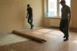 Hogyan tegyük linóleum egy fa vagy beton padló