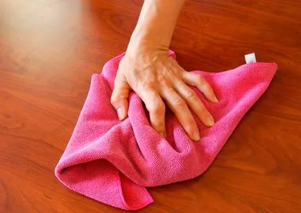Hogyan törődik laminált termelő saját kezét