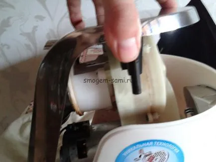 Hogyan szedje szét a darálót az elektromos például Vitek vt-1677 smogom magukat (daráló) Hogyan szedje szét a darálót az elektromos például Vitek vt-1677 smogom magukat