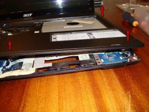 Hogyan szétszedni a acer 5742g (5742), és tiszta por