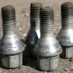 Hogyan változtassuk meg a kereket egy autó Hogyan változtassuk meg a kereket egy autó