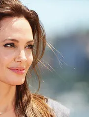 Hogyan lehet gondatlan fürtök, a Marie Claire (Claire) Hogyan lehet gondatlan fürtök, a Marie Claire