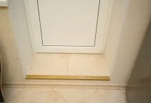 Hogyan, hogy a küszöb az első ajtó a lakás belső küszöbök, telepítése és befejező erkélyek
