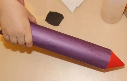 Hogyan készítsünk egy rakéta saját kezűleg készült papír, karton, mérkőzések, fóliák és palackok - program