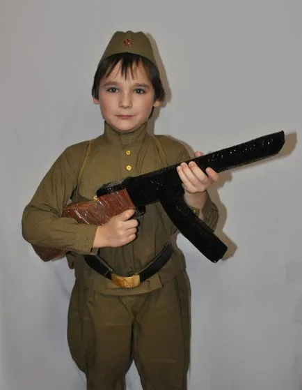 Hogyan készítsünk egy géppisztoly Shpagin vagy PCA rendszer a fiatal Vörös Hadsereg katonái kartonból (PCA, hogy a gyermek) Hogyan készítsünk egy géppisztoly Shpagin rendszer vagy PCA a fiatal Vörös Hadsereg katonái kartonból