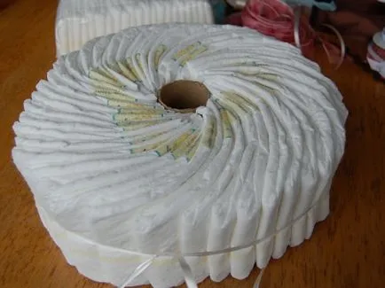 Hogyan készítsünk egy pelenka torta kezét a mester osztályban lépésről lépésre és képek (fotók) Hogyan készítsünk egy pelenka torta kezét a mester osztályban lépésről lépésre és képek