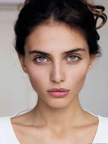 Hogyan hozzunk létre egy make-up Nude