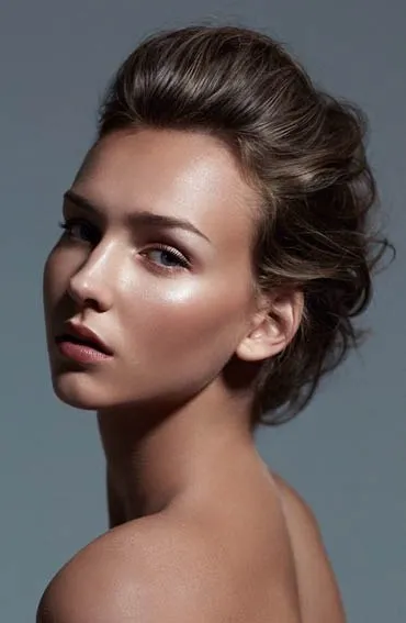 Hogyan hozzunk létre egy make-up Nude