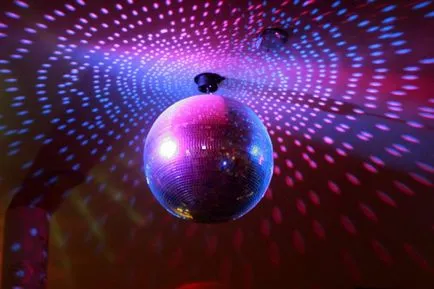Hogyan készítsünk egy retro party egyedül