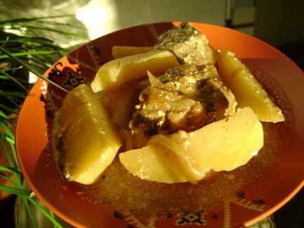 Burgonya pörkölt marhamáj - párolt burgonya, hogyan kell elkészíteni a máj egy serpenyőben (máj) Burgonya pörkölt marhamáj - hogyan kell főzni egy pörkölt burgonya egy serpenyőben a máj,
