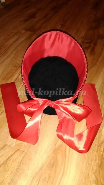 Kokoshnik népi stílusban kezük szakaszokban fotókkal