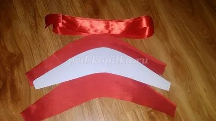 Kokoshnik népi stílusban kezük szakaszokban fotókkal