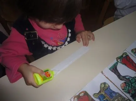 Könyvhajtogatás kezét