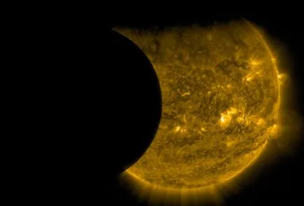 Cosmos közel van a valódi képek a Mars, a Szaturnusz és a Nap
