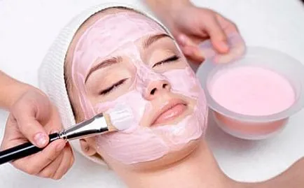 Peeling krémet az arc krém töltenek arc hámlani otthon egyedül