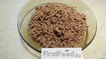 Saláta csirkemáj és ecetes uborka recept egy fotó