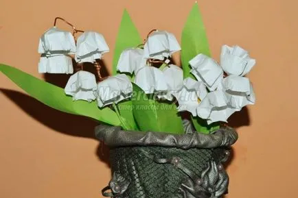 Hogyan készítsünk egy liliom a papír Hogyan készítsünk egy liliom a papír